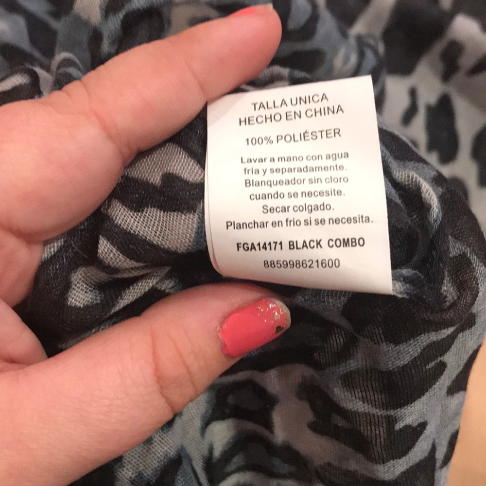 Leopard Print Infinity Scarf - Picture 3 of 3